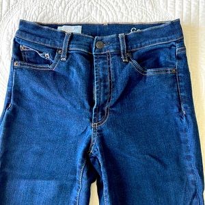 GAP Women’s Skinny Jean